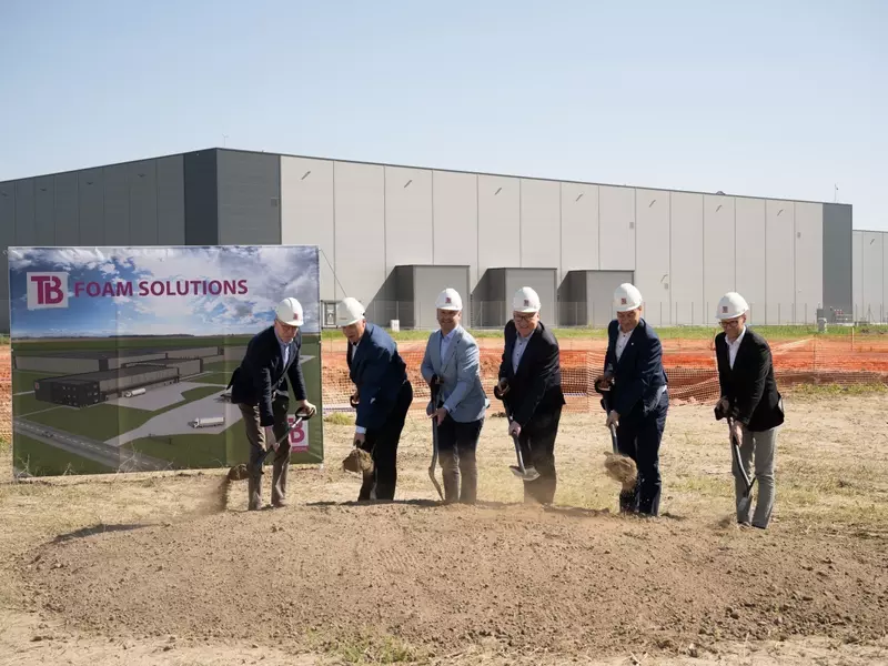 RUSZYŁA BUDOWA FABRYKI PIANKI